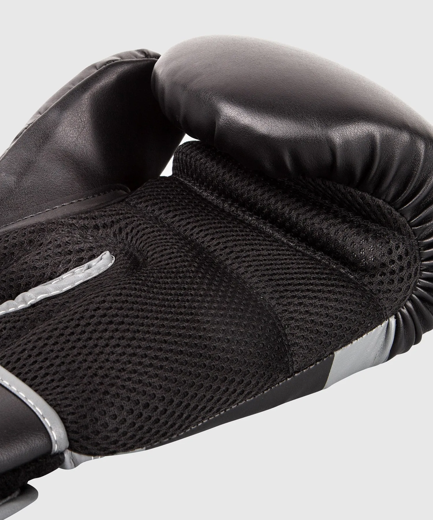 Ringhorns Charger Boxing Gloves - Black